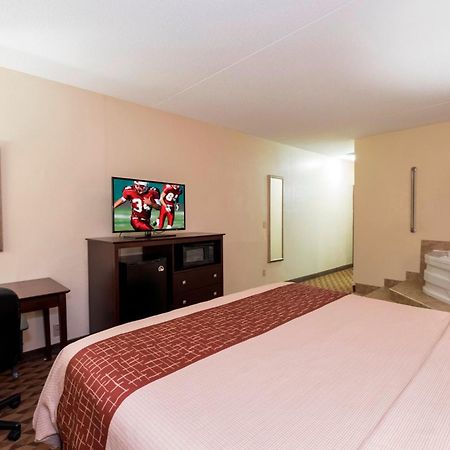 Red Roof Inn & Suites Cincinnati North-Mason Zewnętrze zdjęcie